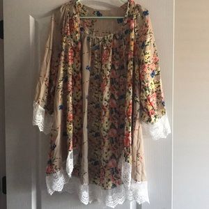 Floral lace kimono